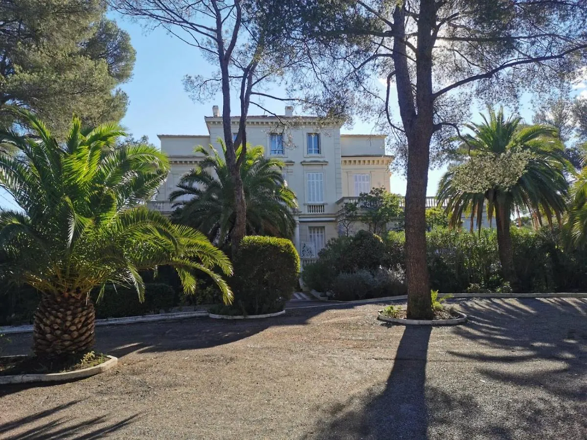 Apartment Eden Palladio Appt 2 Ch Front De Mer Acces Direct A La Plage Saint-Raphael