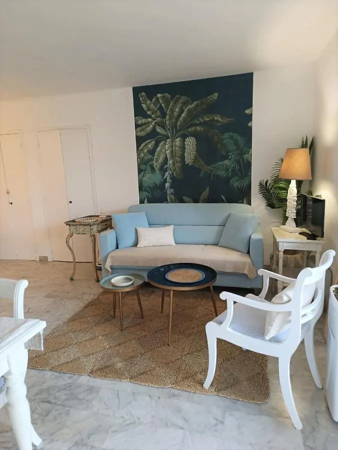 Eden Palladio Appt 2 Ch Front De Mer Acces Direct A La Plage Saint-Raphael  Apartment Saint-Raphael (Var)
