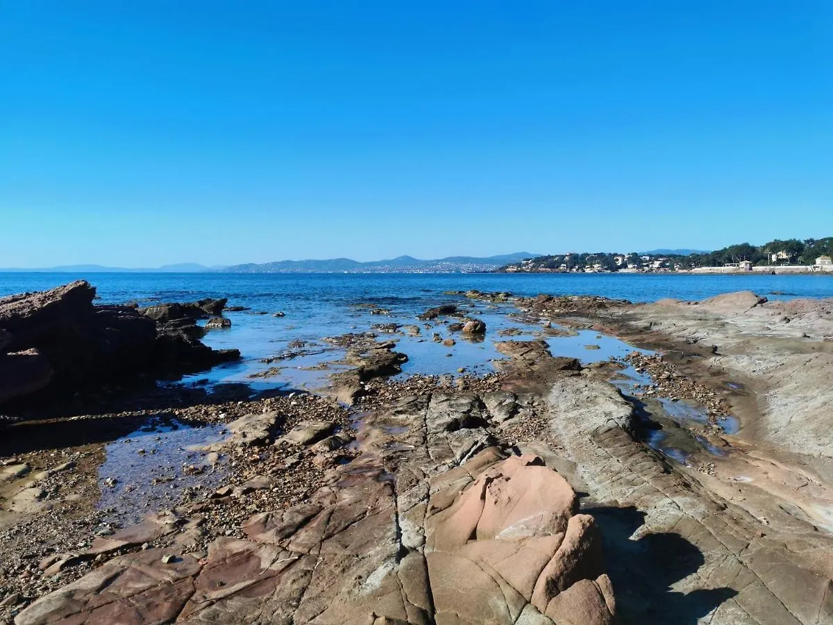 Eden Palladio Appt 2 Ch Front De Mer Acces Direct A La Plage Saint-Raphael  0*, Saint-Raphael (Var) France