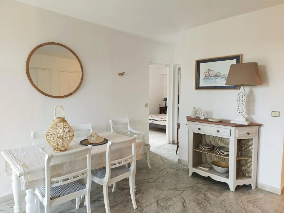 Eden Palladio Appt 2 Ch Front De Mer Acces Direct A La Plage Saint-Raphael  Apartment Saint-Raphael (Var)