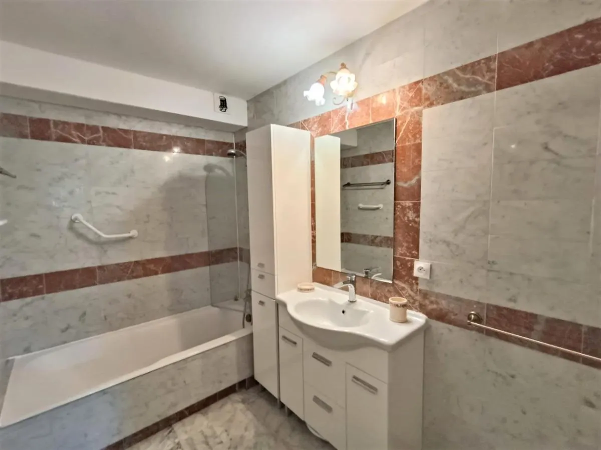 Apartment Eden Palladio Appt 2 Ch Front De Mer Acces Direct A La Plage Saint-Raphael  France