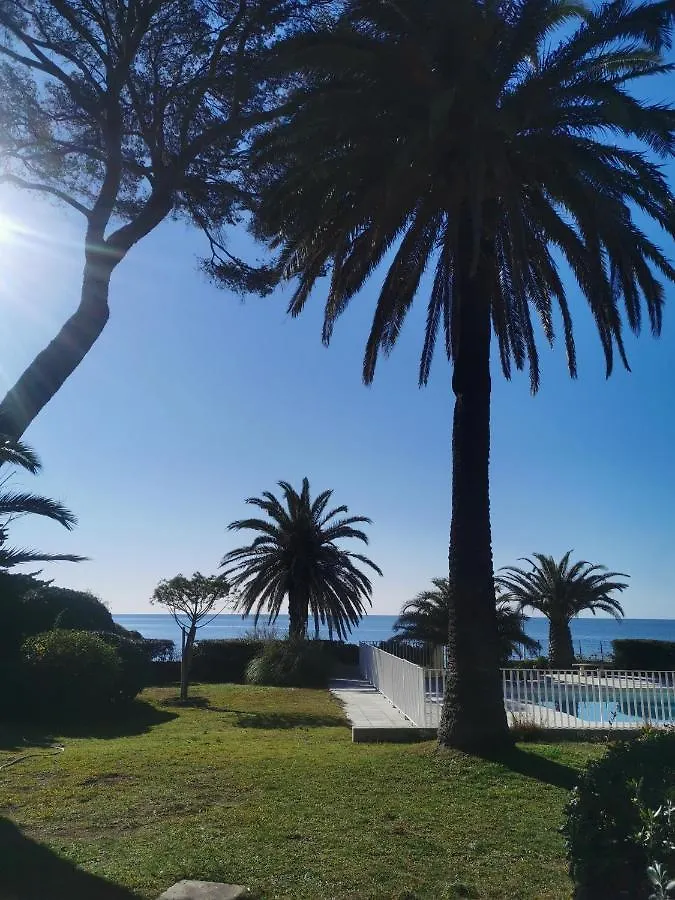 Eden Palladio Appt 2 Ch Front De Mer Acces Direct A La Plage Saint-Raphael  France