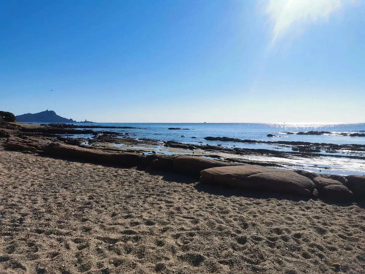 Eden Palladio Appt 2 Ch Front De Mer Acces Direct A La Plage Saint-Raphaël 0*,